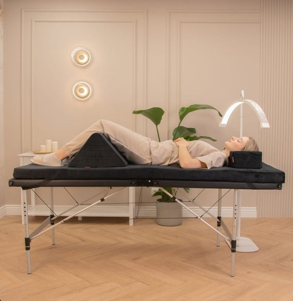 Poduszka kosmetyczna do przedłużania rzęs - Czarna - Studio Bay